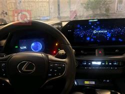 لێکزس UX